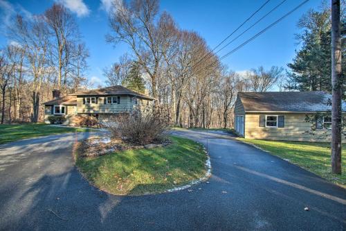 Family-Friendly Woodbury Home with Yard and Deck!