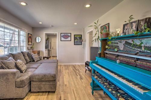 Centrally Located Aurora Home w/ Covered Patio in Lowry