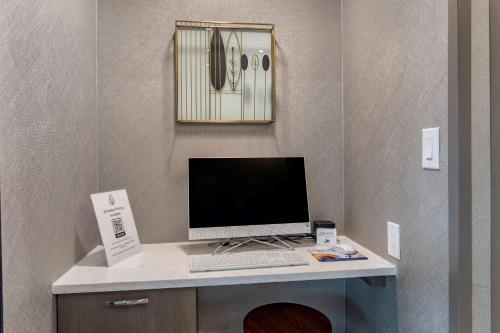 Best Western Plus Mountain Melodies Inn & Suites - image 13