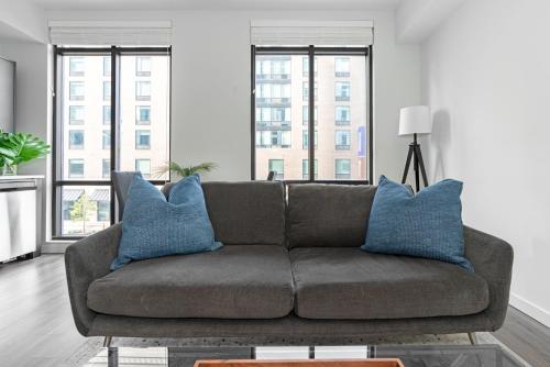 Business District Apartments by Barsala