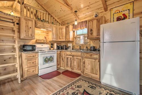 Cozy Augusta Cabin with Grill - Walk to Main St