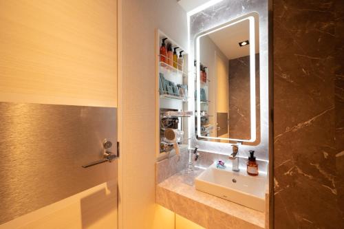 HOTEL VARKIN Ikebukuro Nishiguchi – Tokyo, 