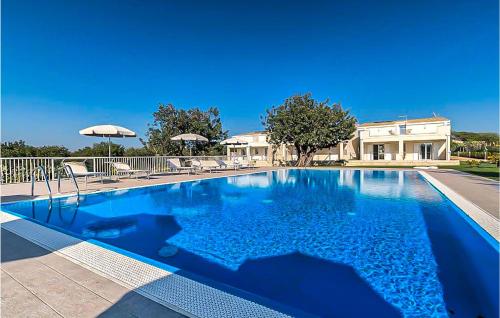 Stunning Home In Santa Croce Camerina With 4 Bedrooms, Outdoor Swimming Pool And Swimming Pool