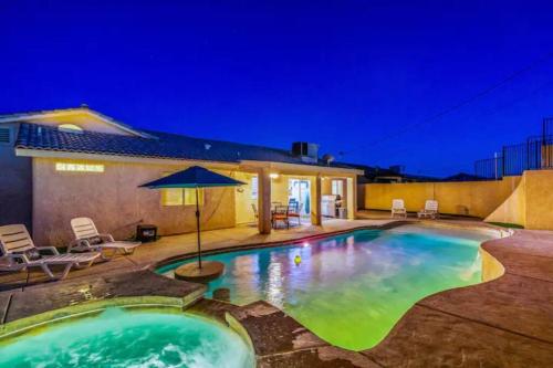 Playpool Oasis-Pool, Spa, Garage, Great Lake Views