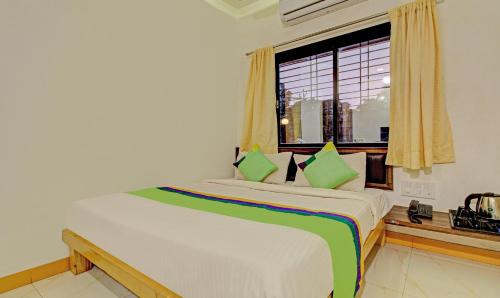 Hotel Green Woods 1 km from Main Market