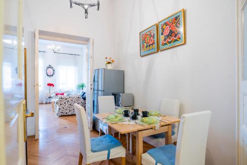 Central Budapest Apartment VÁCI UTCA 4