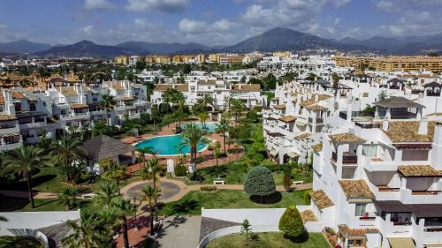 ADE- 3 bed apartment, frontline beach San Pedro