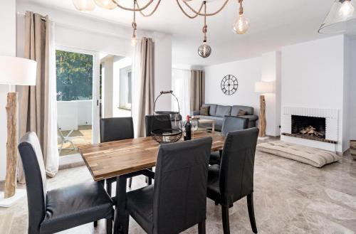 LNM33- Scandi style apartment next to Puerto banus