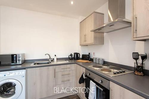 Quincy 2, Modern one bedroom apartment by Bpne Properties