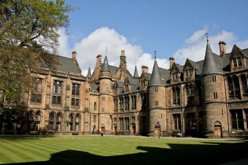 The Georgian House - image 13