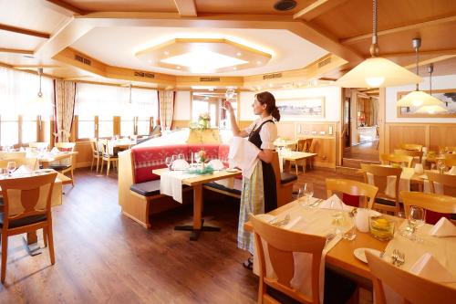 مطعم, Wander- & Wellnesshotel Nägele (Wander- & Wellnesshotel Nagele) in Hochenschwand