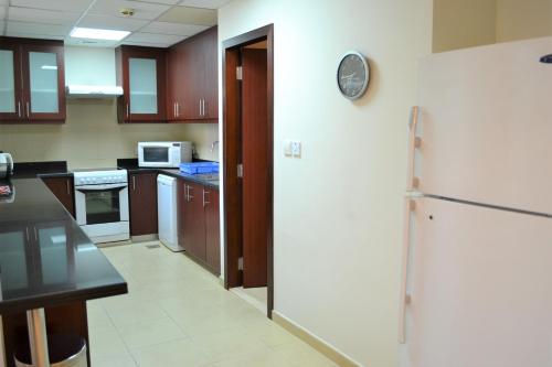 Luxury Escapes - Large 1Bed with balcony and a great marina view in JBR, Dubaj (fotografie 7)