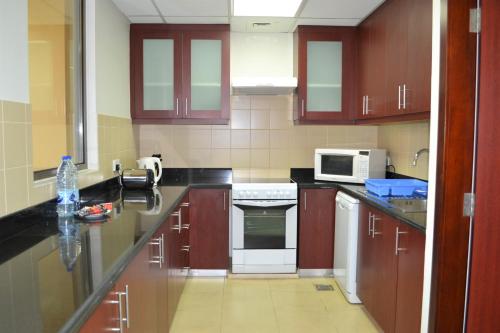 Luxury Escapes - Large 1Bed with balcony and a great marina view in JBR, Dubaj (fotografie 10)