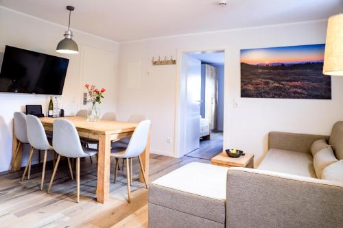 Apartment with Mountain View image 2