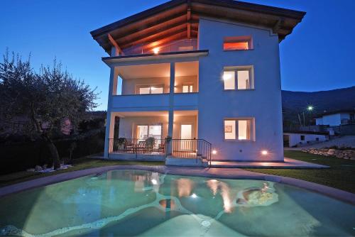  la Luna nel Lago in Roe