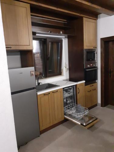 Kitchen, Къща за гости На Мечка in Panagyurishte