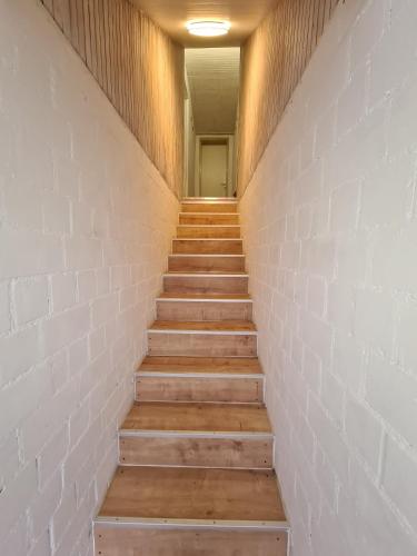 2 bedrooms, 4 beds