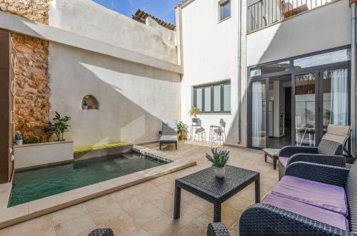  YourHouse Can Jordi, air conditioned holiday house with private pool in 07440 Muro