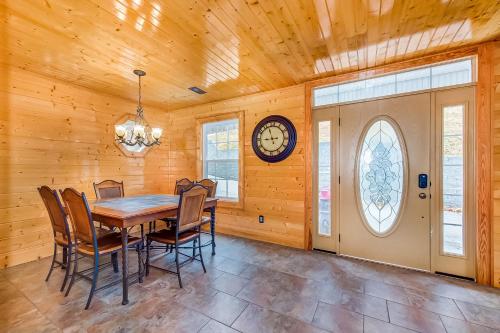 Blue Sky Retreat in Maynardville, USA