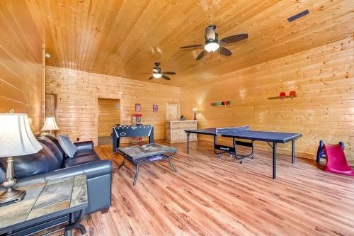 Blue Sky Retreat in Maynardville, USA