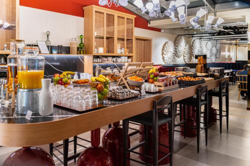 ibis Styles Zurich City Center - image 2