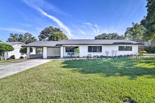 Mid-Century Modern Escape in Central Lakeland!