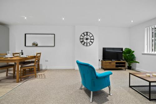 Village Hideaway 2 Bedroom Apartment North Cardiff