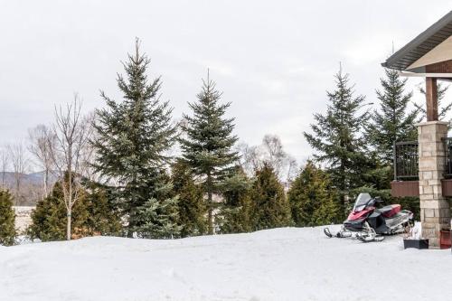 INITIAL - BOHO - Mont-Sainte-Anne