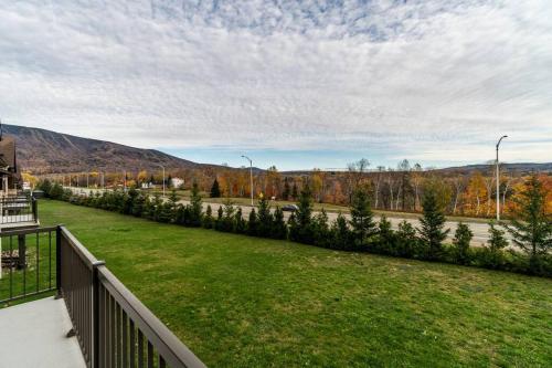 ระเบียง/ชานเรือน, INITIAL - BOHO - Mont-Sainte-Anne in บัวเพร (QC)