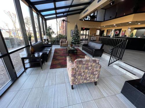 Előcsarnok, Motel 6 Oklahoma City, OK - Fairgrounds West near Outlet Shoppes at Oklahoma City