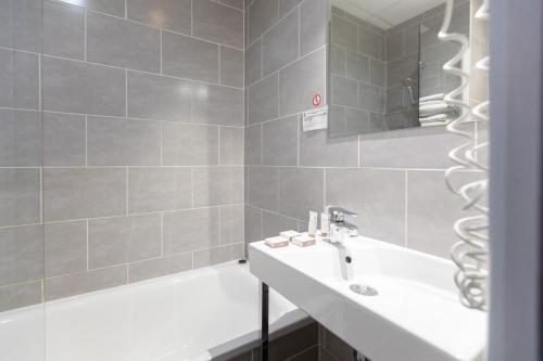 Hôtel Edmond Rostand - image 3