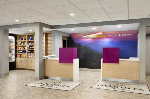 ردهة, La Quinta Inn & Suites by Wyndham Selma/Smithfield I-95 in Selma