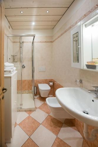 Apartment image 10