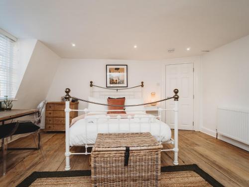 Stylish 2 Bed Eco Flat in the heart of Bath - Pass the Keys 5