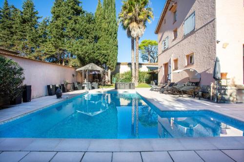 High standing villa close to all amenities gîte à louer Mougins