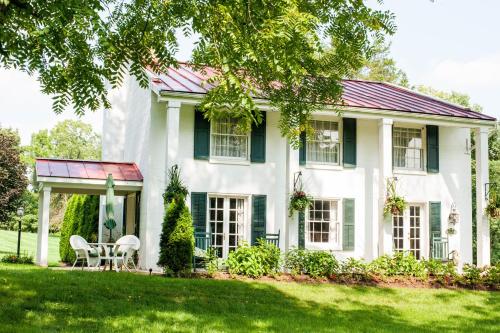 ทัศนียภาพภายนอกโรงแรม, Antrim 1844 in เวสต์มินสเตอร์ (MD)