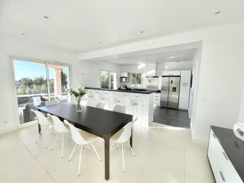 Kitchen, Villa Le Clos des Lauriers in Menton