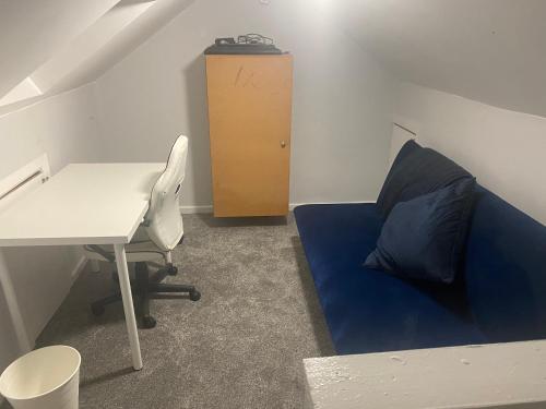 Convenient Room