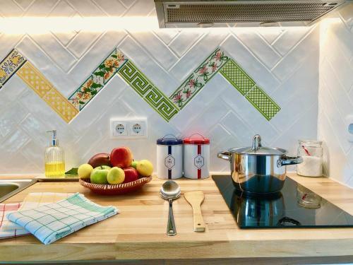 ห้องครัว, Imowemo OVAR Multifuncional penthouse studios in โอวาร์