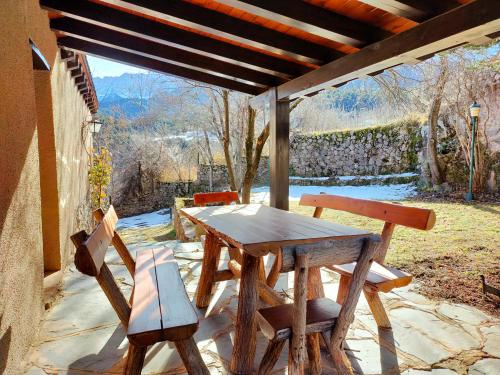 Létesítmények, Cal Ferrer del Querforadat in Montella