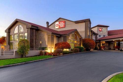 Best Western Plus Mill Creek Inn