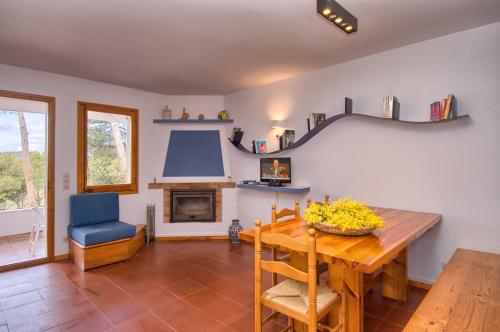 2 bedrooms, 3 beds