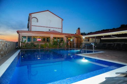 Apartments NATALI - with swimming pool