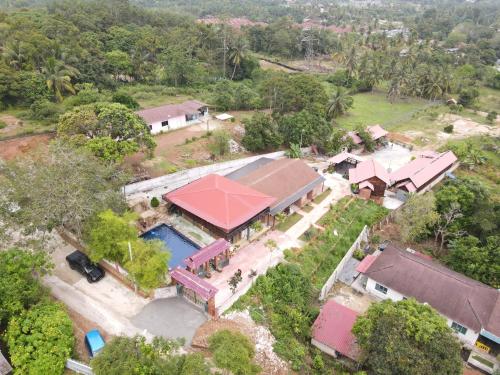 Seri Pinang Village