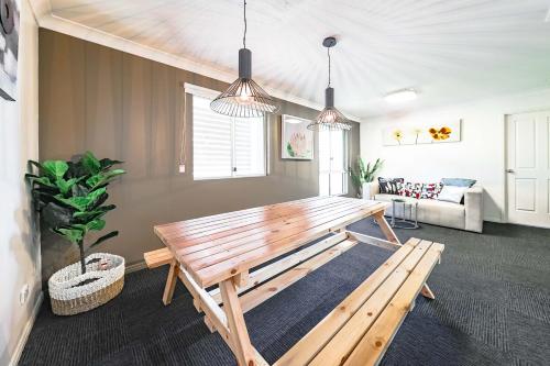 . Calamvale Business or Holiday like Home