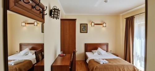 Deluxe Single Room with French Bed