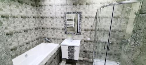 Chisinau Ultracentral Lev Tolstoi 24 LUXrent