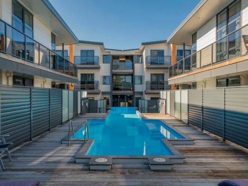 Zuhanyzó, Beachy Keen - Whangamata Holiday Apartment in Whangamata