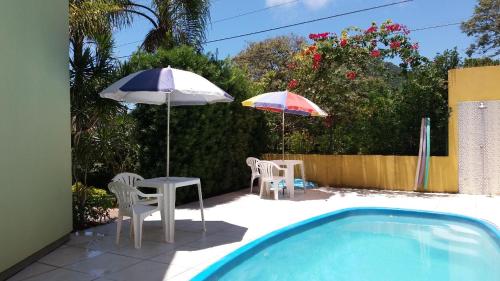 Caminho da Praia do Santinho in Santinho Beach