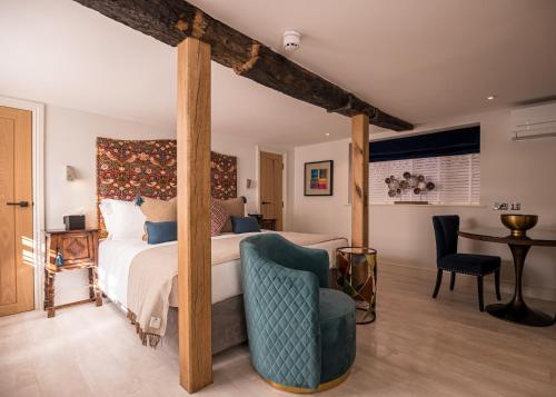 room detail thumbnail 1